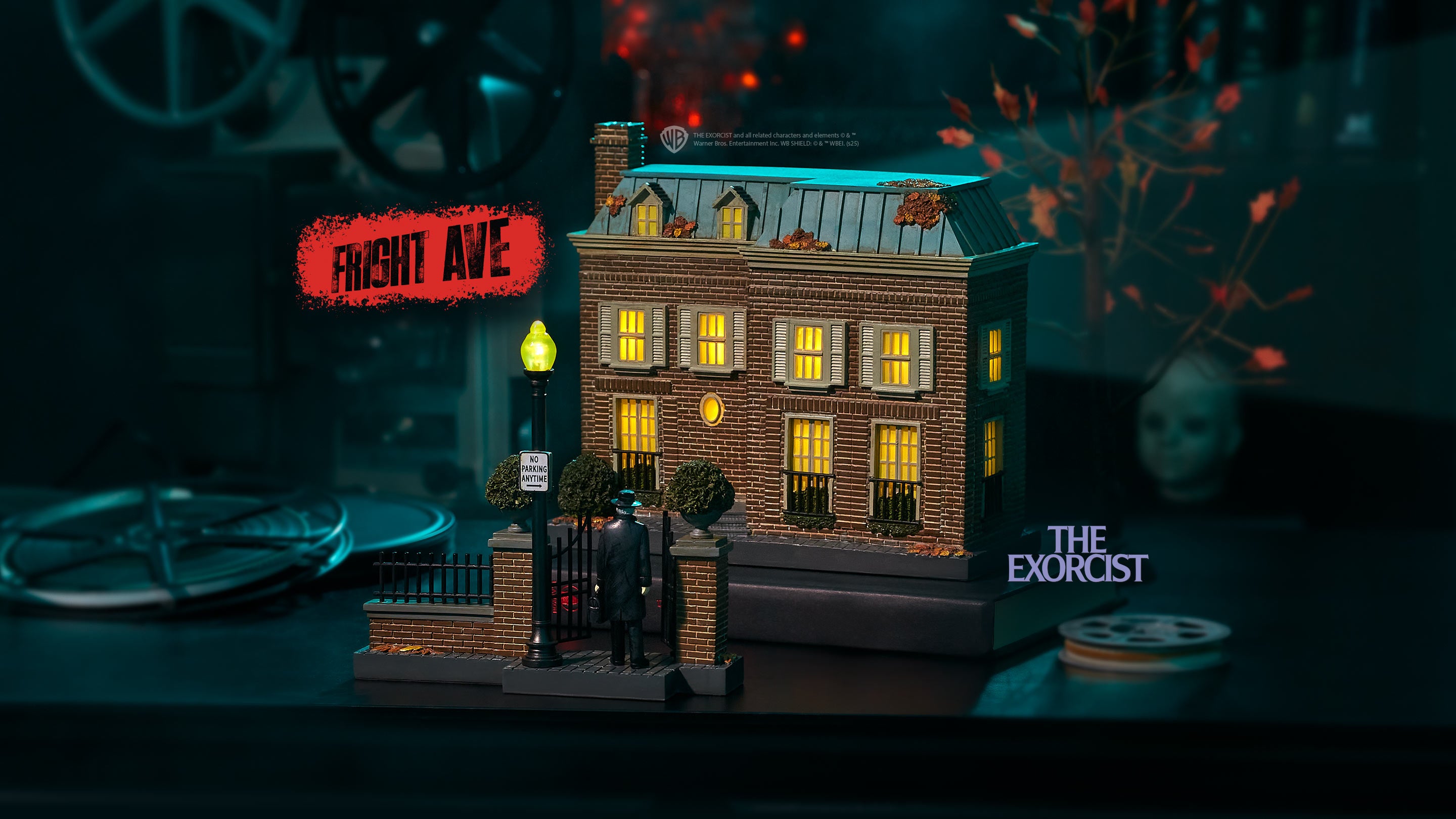Department 56 Fright Avenue Lit House