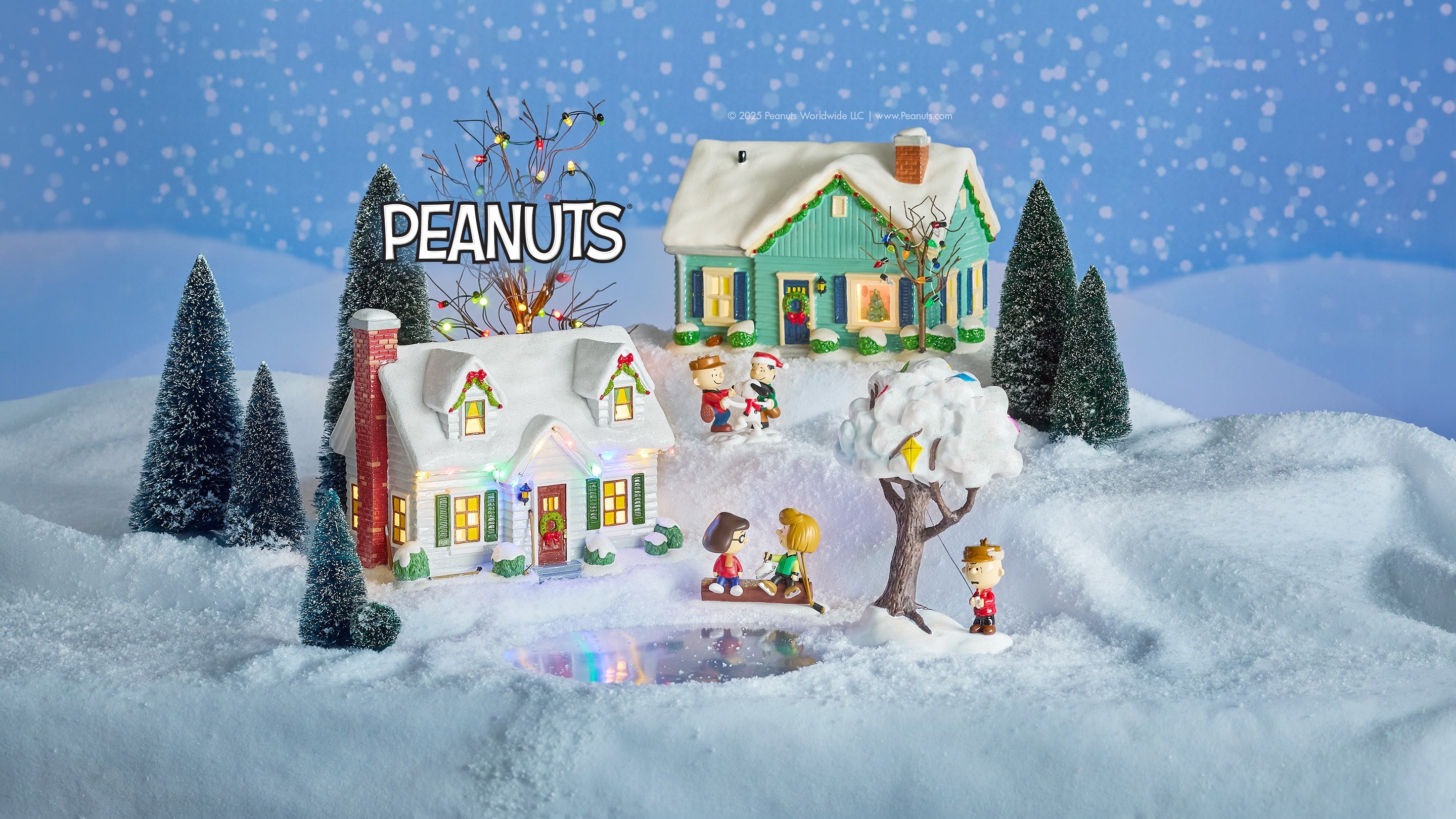 Department 56 Village Peanuts lit house and accessories