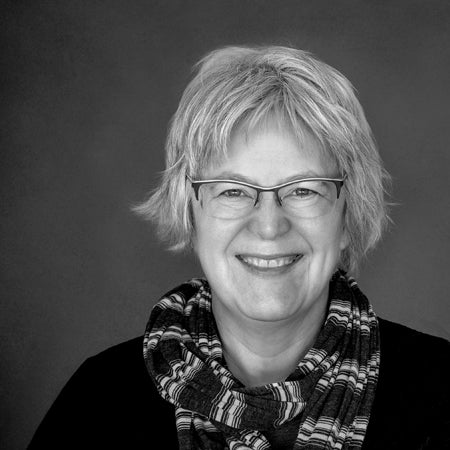 Department 56 Artist Kiri Namtvedt