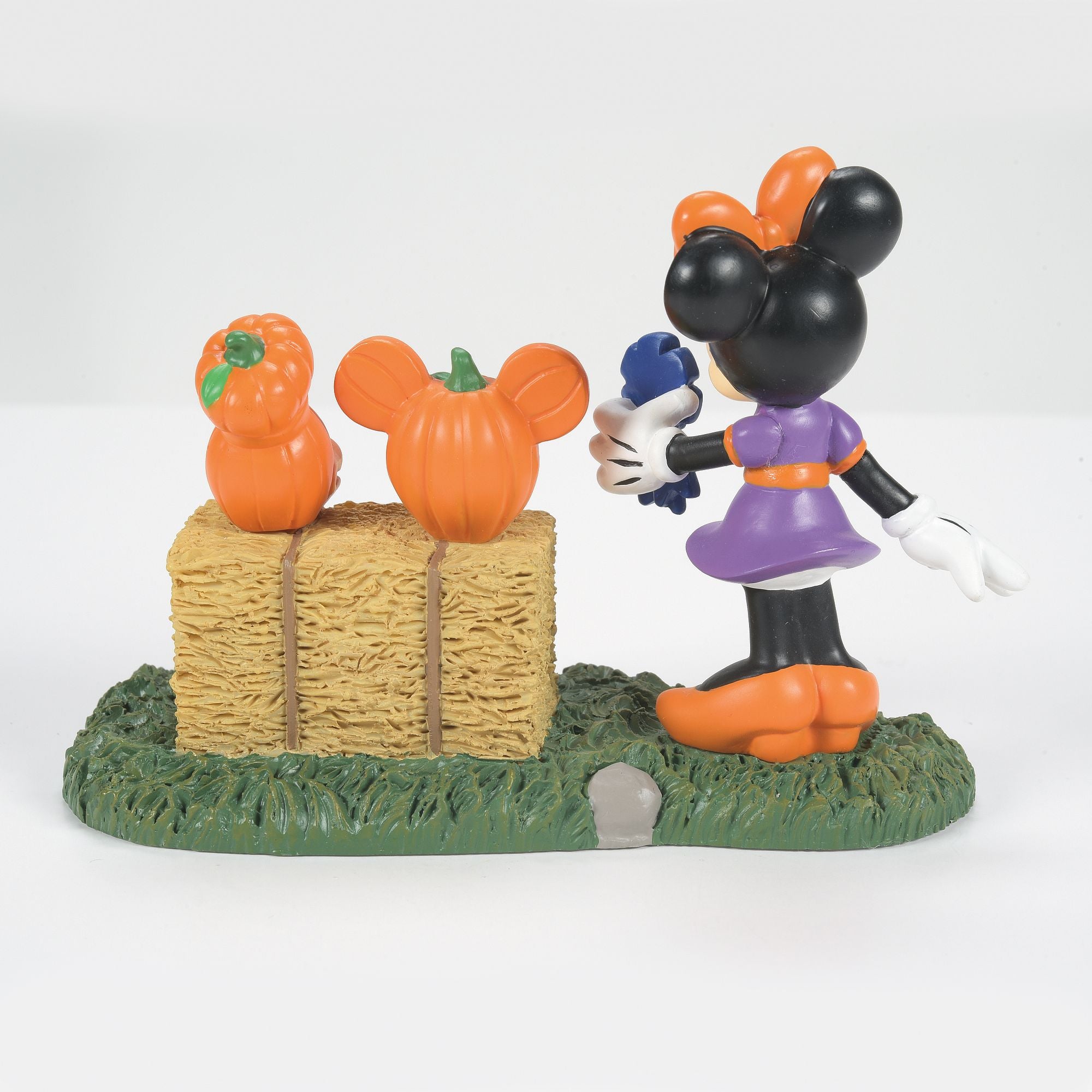 Minnie Picks A Winner – Department 56