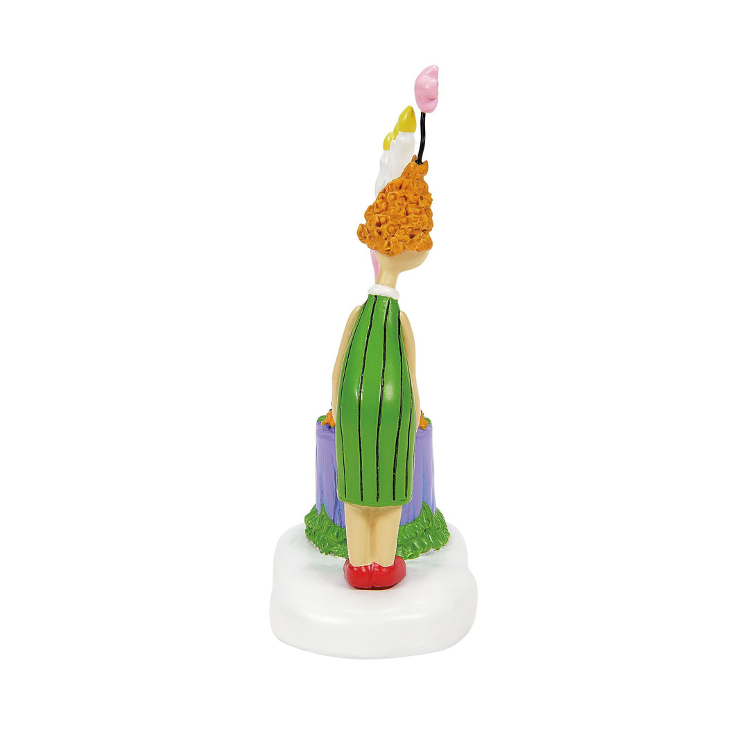 Auntie Who Sets A Centerpiece