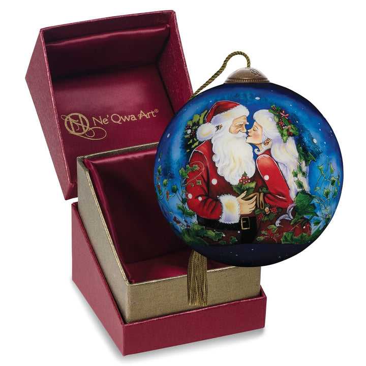 Merry Kiss-mas Ornament